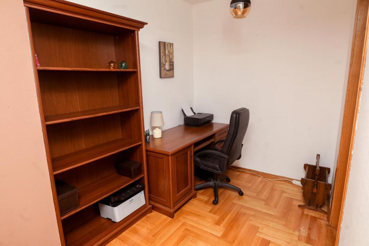 Ugodan I Luksuzan Apartman Banja Luka Exterior photo